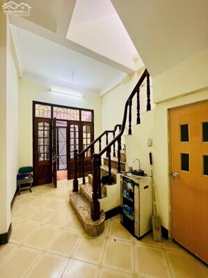 BÁN GẤP NHÀ VŨ HỮU THANH XUÂN 38m2, 4 TẦNG MẶT TIỀN 3,3m GIÁ 8.2 TỶ