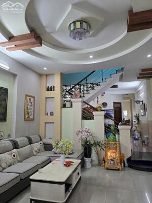 BÁN NHÀ 3 TẦNG - ĐƯỜNG HOÀNG ĐẠO THỦY - TRUNG TÂM, RỘNG RÃI, GIÁ TỐT!