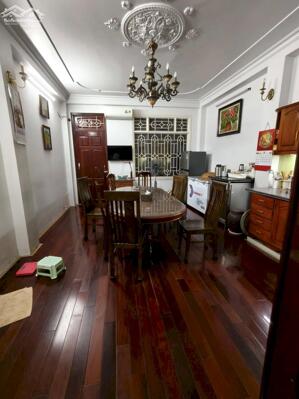 CẦN BÁN GẤP NHÀ CẦU GIẤY 45m2, 6 TẦNG MẶT TIỀN 4,4m GIÁ 15.2 TỶ