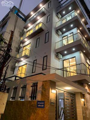 Bán Nhà Mặt Phố LÔ Góc Trung Tâm Ba Đình Diện Tích 96 M Mặt Tiền 9 M .Giá Chỉ 36 Tỷ