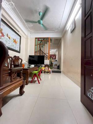 BÁN NHÀ 5 TẦNG x 40M2 PHỐ GIÁP BÁT – HOÀNG MAI, NGÕ THOÁNG GẦN PHỐ, NHÀ ĐẸP Ở NGAY.