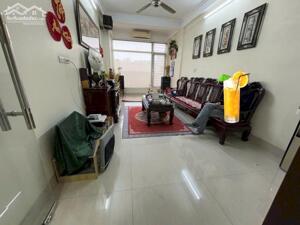 Bán nhà phố Nguyễn Ngọc Vũ | 50m² 5 tầng, ô tô đỗ cửa, giá 14 tỷ