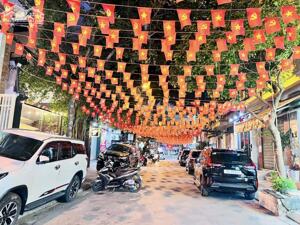 Bán nhà lô góc mặt phố Hồ Giám, Đống Đa, tiện kinh doanh 3 tầng 84m2 giá 43 tỷ