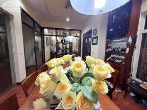 Bán biệt thự mới sáng trọng KĐT Mỹ Đình 2 phố Trần Văn Cẩn. DT 200m x 4t, mt 10m. Giá 62 tỷ TL.