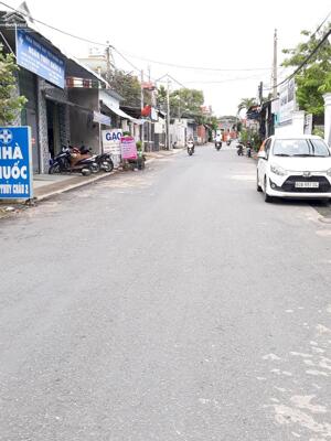 BÁN NHÀ CẤP 4, DT 4M * 42 M, BUÔN BÁN KINH DOANH RẤT TỐT PHƯỜNG HỐ NAI