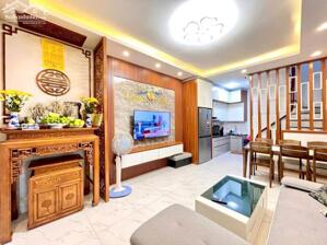 NHÀ MẶT PHỐ THÁI THỊNH TÒA 8 TẦNG THANG MÁY VỊ TRÍ ĐẮC ĐỊA