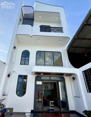 GIÁ GIẢM CỰC SỐC CHỈ 2X TỶ, SỞ HỮU NGAY NHÀ THỦ DẦU MỘT 1 TRỆT 2 LẦU MỚI KENG MẶT TIỀN