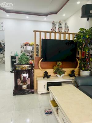 NHÀ LÔ GÓC TRẦN CAO VÂN