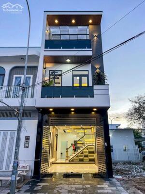 Nhà 150m2 giá rẻ trung tâm Thủ Dầu Một