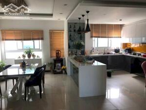 Bán Căn Penthouse Cộng Hòa Plaza ,3PN ,3WC , 155m2 , Không Nội Thất , Sổ Hồng Riêng , Giá : 8 Tỷ , Liên Hệ : 0395737538