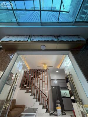 Hàng Hiếm,Bán Gấp Nhà Tây Sơn 31m2, 5 tầng Gần Phố Giá Chỉ Từ 8 Tỷ