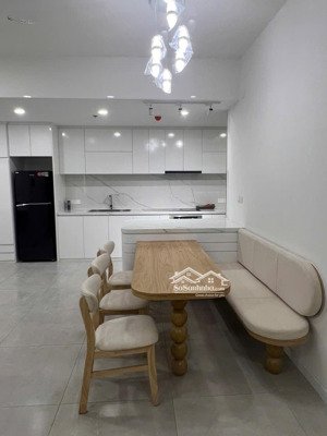 cần bán chcc the antonnia pmh diện tích 107m, có ô xe hơi. giá 11tỷ8 all in. lh 