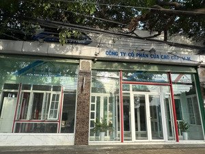 cho thuê mặt bằng 700m2 mt đường 30/4 rộng 19m thích hợp làm showroom ô tô, văn phòng, cửa hàng