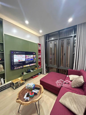 bán nhà nguyễn lương bằng 45m sổ đỏ nở hậu, tum có sân vườn cực đẹp. giá 12,9 tỷ thương lượng.