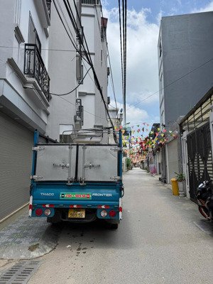 chính chủ bán nhà 4 tầng đẹp tại yên nghĩa full nội thất. dt: 34m. giá 4,8 tỷ tl. lh: 