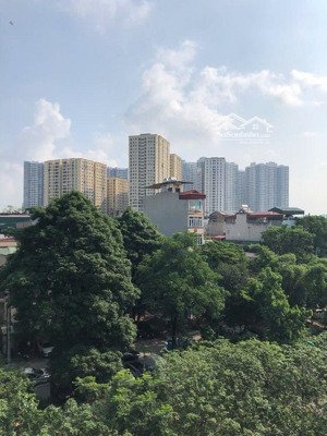 bán gấp - nhà vườn lô góc view hồ điều hoà (do gia đình sang đức định cư)