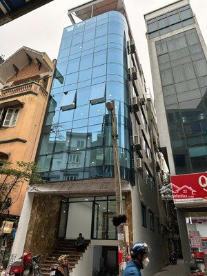 mp lô góc trần quốc hoàn 70m x 6 tầng thang máy kinh doanh,làm vp rất sang giá 48tr lh 