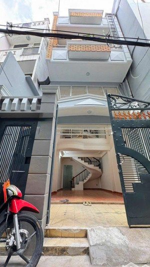 bán nhà phú nhuận huỳnh văn bánh, p17. 3 tầng mới đẹp 100% 56m2. 4pn. giá chỉ 7.5 tỷ