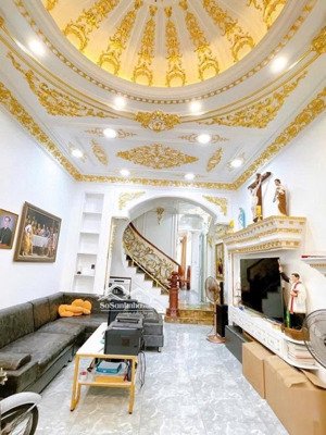 vip trung tâm tân phú -siêu phẩm 4 tầng btct- hẻm thông 8m gần siêu thị aeon - dt 4m x 15,5m