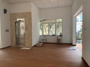 bán căn bt kdc him p tân hưng dt:10x20m giá bán 56 tỷ đang có hđ thuê 100tr/th lh:0911775888