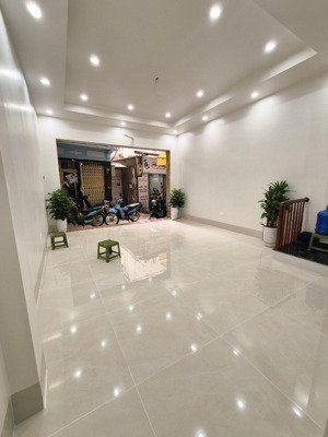 bán gấp nhà thổ quan, đống đa 45m, mặt tiền xiêu đẹp, mặt ngõ thông, 30m ra phố, kinh doanh đỉnh