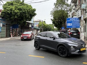 mặt phố kinh doanh ngày đêm ô tô tránh vỉa hè thoáng mát - sẵn nhà 3 tầng đang kinh doanh