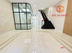 cho thuê shophouse 1 trệt 2 lầu , 4 phòng , vincom biên hoà