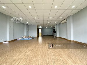 văn phòng vạn phúc 95m2, đường lớn 35m, giá rẻ chỉ 10 tr sàn trống, có thang máy máy lạnh, tg tự do