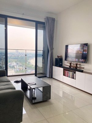 bán 2pn one verandah view sông tầng cao. giá 7,5tỷ. dt 81m2