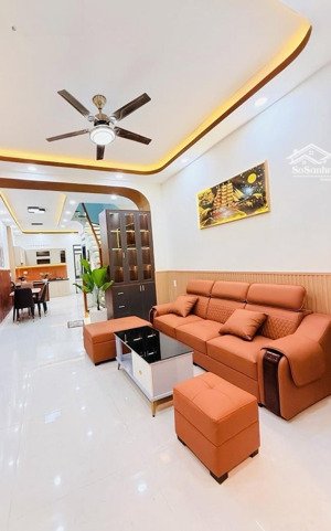 bán nhà 4 tầng hiện đại, full nội thất vào ở ngay 5x18m chỉ 9 tỷ hơn