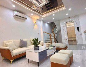 "hót ! phố vip tôn thất tùng , ngõ ô tô, lô góc, sân riêng, ban công 45m2*5t "