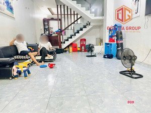 cho thuê nhà đẹp 1 trệt 2 lầu , 4pn, hẻm 2 ô tô gần bệnh viện đồng nai