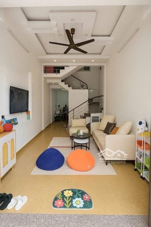 c.h.o t.h.u.ê nhà aeon- thiên lôi, 50m2, 4 tầng, 4 ngủ full, 9tr 