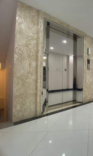 cho thuê nhà lô góc, đẹp, pccc, thang máy, 186m2 - 9t; kd, vp, nhà hàng, phố hoàng quốc việt-77 tr