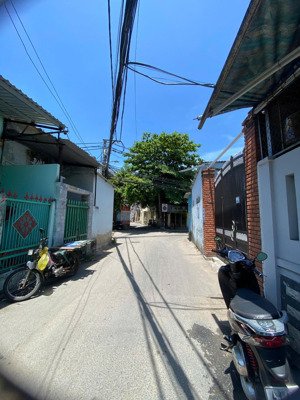 bán nhà đường nhựa 7m nhánh lê độ, ngay trung tâm, làm ăn kinh doanh tốt, 95m2, sẵn nhà 2 tầng