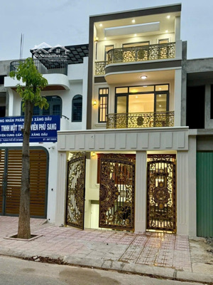 nhà mặt tiền kinh doanh hoàng hoa thám 1 hầm 1 trệt 2 lầu. 3pn