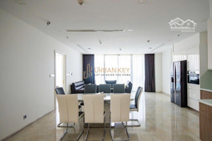 chính chủ cần bán gấp căn hộ vinhomes golden river ba son căn góc 3pn view trực diện sông sài gòn