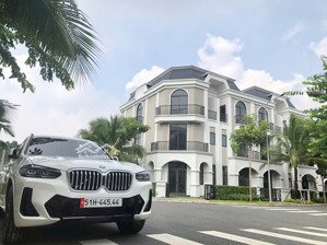 bán gấp căn nhà phố cạnh aeon mall tân an , 3,8 tỷ, 100m2, 4pn, 3wc, 3 tầng, tây nam