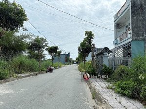 mặt tiền nhựa 8m! view nhìn thẳng hồ sinh thái lớn! 5x12m shr! xây tự do! liên hệ em! hàng hiếm