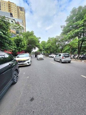 siêu hiếm - hơn 30tỷ sở hữu mặt phố tú mỡ, cầu giấy - 8tầng, vỉa hè, oto dừng đỗ ngày đêm.
