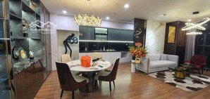 bán gấp 3pn hướng nam view nội khu đẹp, full nội thất cao cấp, sổ đầy đủ.