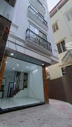 nhà đẹp giá tốt cổ điển a, tứ hiệp, thanh trì. hơn 50 m2 nhà 5 tầng mới xây kính koong