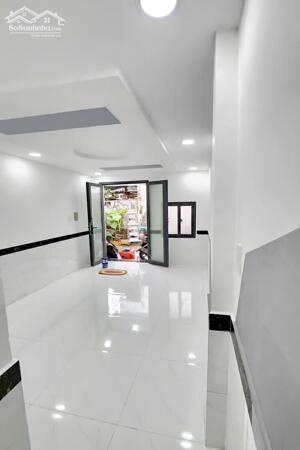 Nhà đẹp vào ở liền 1 lầu mặt tiền hẻm 3m Huỳnh Tấn Phát, Quận 7