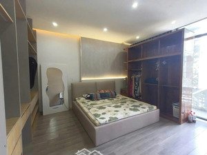 ngộp bank! nhà 3 tầng 7 phòng căn hộ khép kín gần nguyễn hữu thọ - 25 tr/ tháng