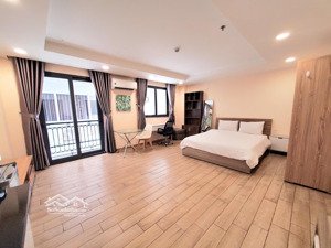 căn hộ dịch vụ đẹp , thiết kế hiện đại , rộng rãi 40m2 chỉ 10tr500 tại phú mỹ hưng gần rmit