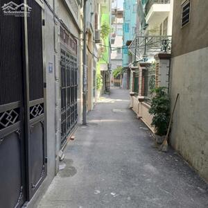 Bán nhà Doãn Kế Thiện 33m2*5T, ngõ thông kinh doanh, cách ô tô 20m, nhà đẹp, đoạn đẹp 9 tỷ