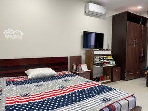 cần cho thuê căn officetel 37m2 đầy đủ nội thất giá 9tr lavida plus. xem nhà lh 