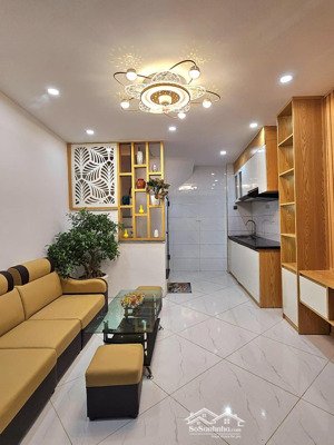 6.35 tỷ - hồng mai, hoàng mai - 4 ngủ 5 wc, 18/22m, full nội thất lh: 