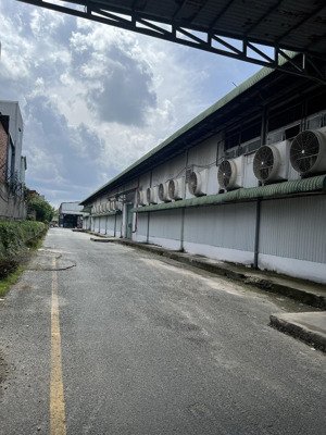 cần cho thuê 5.300m2 thuận an bình dương