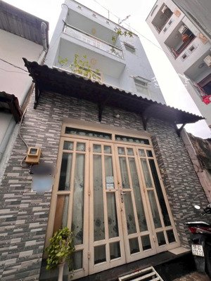 nhà 2 lầu st ngay chợ võ thành trang 4,6-5m nhà đẹp ở liền 3,850 tỷ